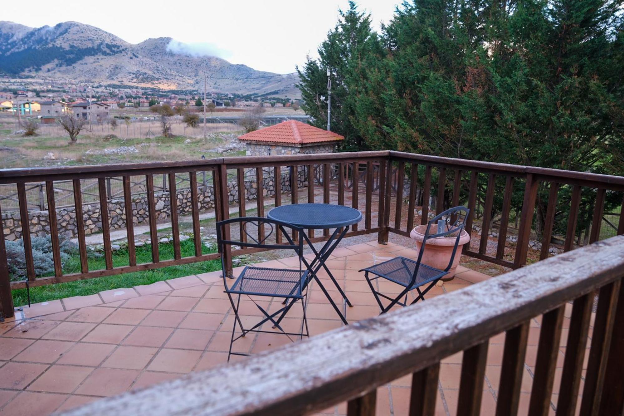 Mont Valley Boutique Chalets Arachova Exterior photo